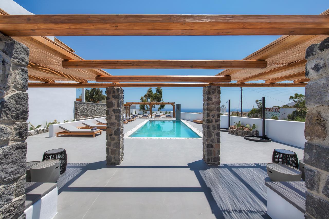 June Twenty 3* Karterados (Santorini)